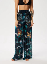 Stylish Minimalist And Relaxed Fit Womens Trousers