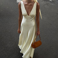 V-neck Sexy Backless Sleeveless Dress With Tie