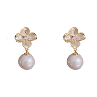 Minority Fashion High-grade Metal Petals Faux Pearl Earrings