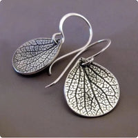 Creative Retro Leaf Hollow Pendant Earrings Drop-shaped