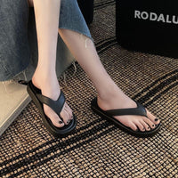 Womens StylishVersatile Flip-flops For Outdoor Wear