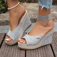 Women's Black Wedge Sandals With Buckle Details, Stylish And Generous