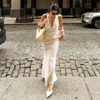 Elegant Tight-fitting Waist-cinching Sleeveless Dress With A Tie-back Detail