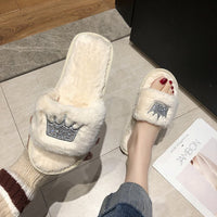Slip on slippers for women with soft bottom in autumn