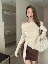 Red Solid Color One-shoulder Collar Pullover Top