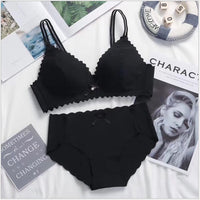 Gathered shapeless seamless bra