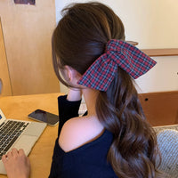 Elegant Sophisticated Bun-style Ponytail Clip For The Back Of The Head