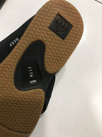 Men's black slippers