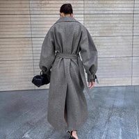 Fashionable Commuter-Style Lapel-Collar Split Loose Long Coat