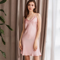 Silkworm silk suspender nightdress