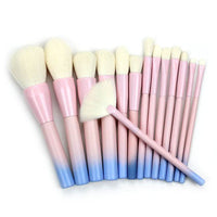 Gradient color makeup brush