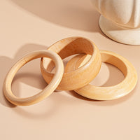 Irregular Wide-brimmed Tan Resin Bracelet