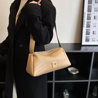 Women's Niche Retro Large Capacity Commuter Shoulder Bag