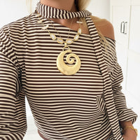 Small Elegant Graceful Diagonal Striped Scarf Long Sleeve T-shirt