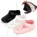 Hollow baby toddler shoes