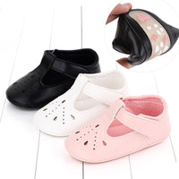 Hollow baby toddler shoes