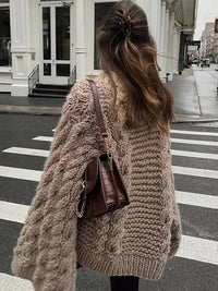 Women's Sweater Round-neck Flared Sleeves Knitted