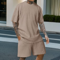 Men's Sports Solid Color Round Neck Pullover Vertical Pattern T-shirt Two-piece Set