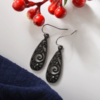 Retro Metal Carved Court-Style Earrings For Women