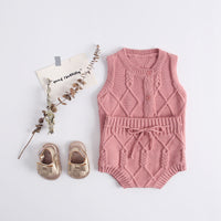 Knitted children's suit