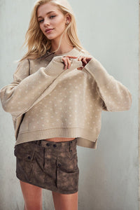 Women's Fashion Round Neck Sweater Short Loose Heart Pullover Sweater