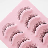 Naturally cross five pairs of false eyelashes