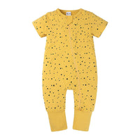 0-2 Year Old Newborns Go Out To Climb Clothes