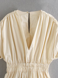 New Pleated Jumpsuit Elastic Waist V-Neck Shorts