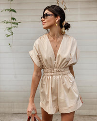 New Pleated Jumpsuit Elastic Waist V-Neck Shorts