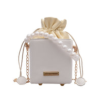 Popular All-match Pearl Portable Chain Messenger Bag