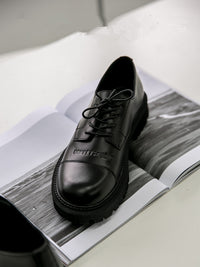 Casual Black Thick-heeled Shoes With Thick Soles And Big Toe Straps