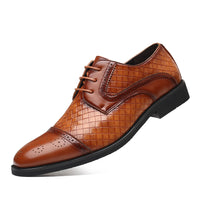 Fall New European Style British Large Size Men's Shoes Woven Fashion Brooch Carved Men's Formal Leather shoes