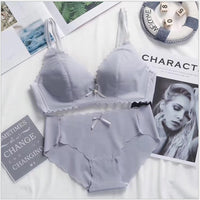 Gathered shapeless seamless bra