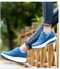 Thick bottom shake shoes women's leather casual shoes non-slip walking shoes travel shoes Korean version of the increase single shoes large size