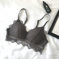 Thin section gathers seamless comfort bra