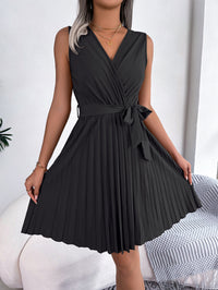 Women's Elegant Cross V Neck Sleeveless Tie Waist Pleated Dress