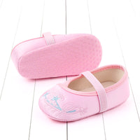 Classic embroidered baby shoes soft sole toddler shoes