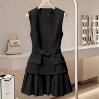 Elegant Round Neck Minimalist Belted Sleeveless Dress