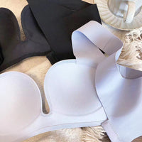 Gathered bra without steel ring
