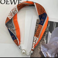 Women's Day Magnetic Suction Convenient Small Silk Scarf Popular