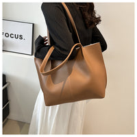 Fashionable All-match Portable Casual Messenger Bag