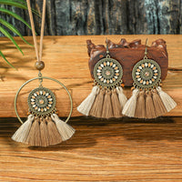 Retro Floral Earrings And Necklace Set With A Distinctive European And American Style