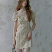 Floral Waist-cinching Dress With A Slimming Fit Sweet Puffed-sleeve Mini Skirt That Adds A Youthful Touch