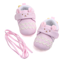Children can't tie off their shoes