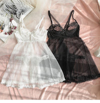 Gathering strap nightdress
