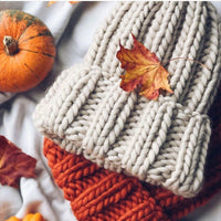 Ladies Knitted Hat Keeps Warm In Winter Solid Color