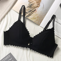 Gathered shapeless seamless bra