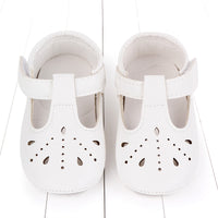 Hollow baby toddler shoes
