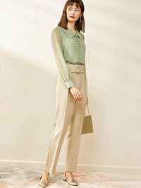 Women's shirts are fashionable and western