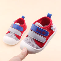 Mesh hole shoes